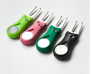 Foldable Golf Divot Tool